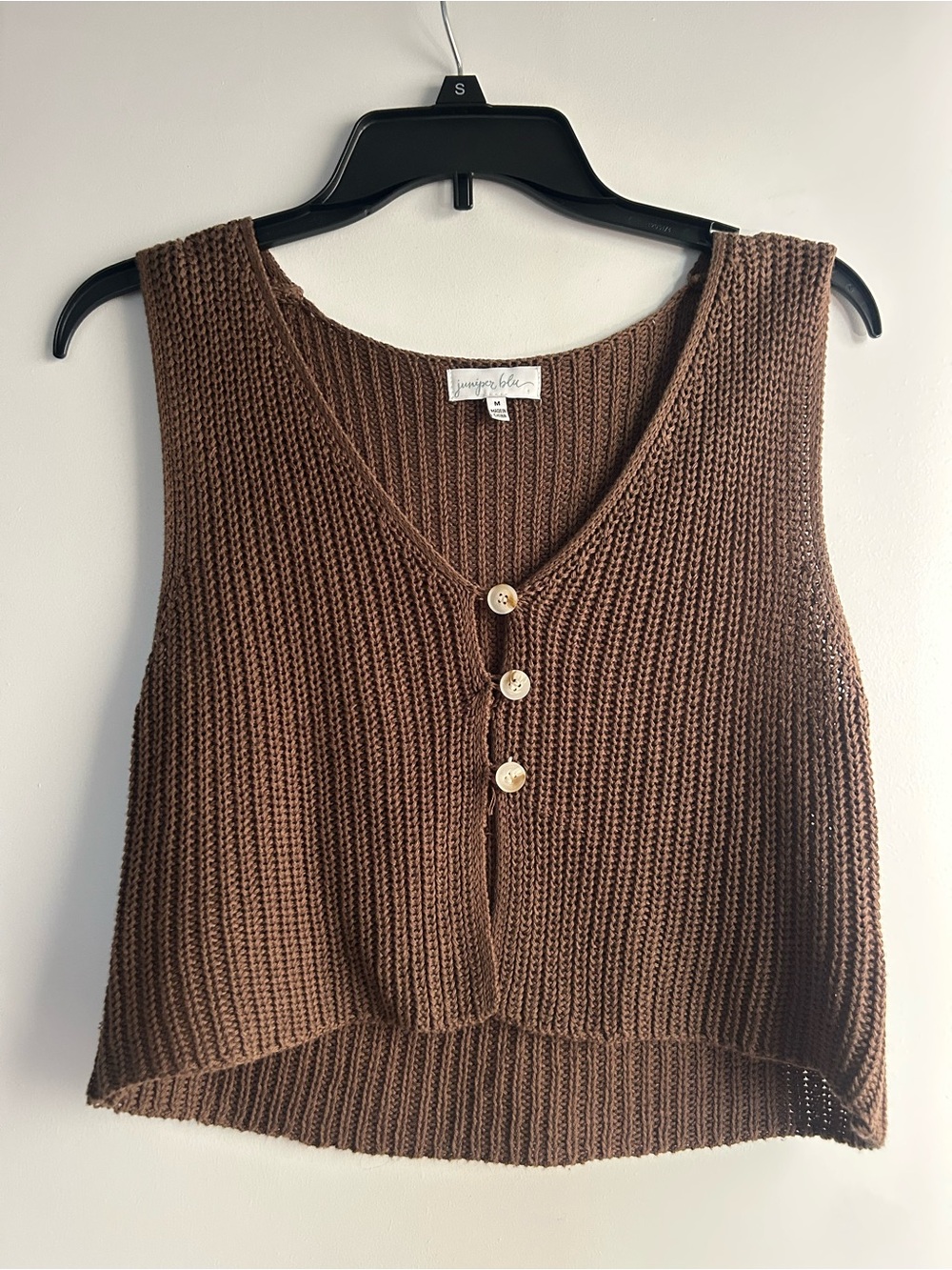 Sleeveless V-Neck Button Crop Top in Chocolate Brown